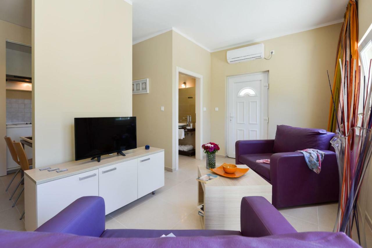 Cecilia Apartments Lun  Luaran gambar