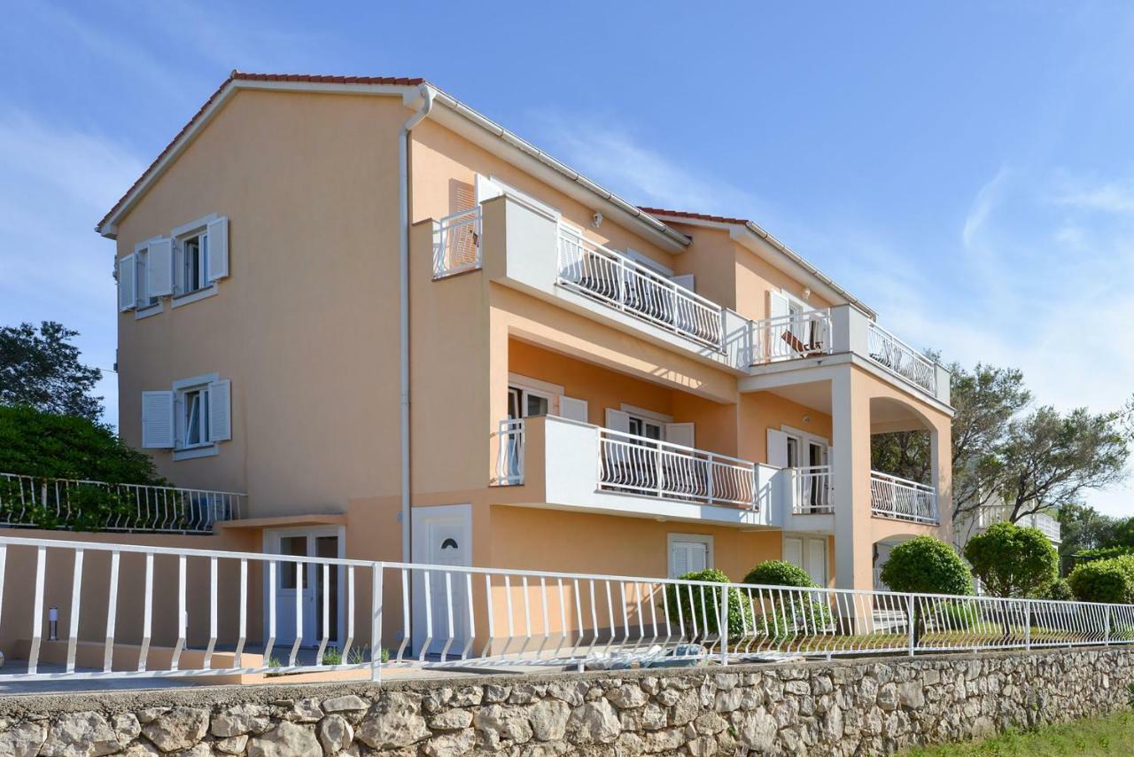 Cecilia Apartments Lun  Luaran gambar